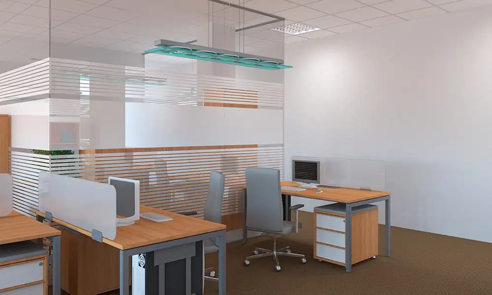 Oficina con mampara decorada con serigrafía